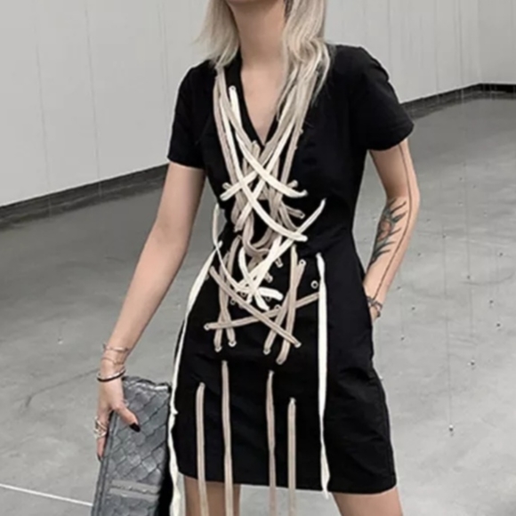 Dress - Picture 2 of 3